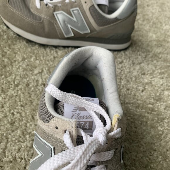 New Balance Classics 574 Core Sneakers in Grey/White, Size 9 Womens - Picture 6 of 6